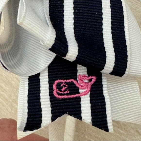 Vineyard Vines Navy Blue and White Bow Headband with VV Whale in Pink - Picture 4 of 8